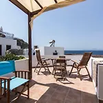 Nisyros Views Feriehus