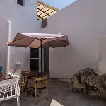 Nisyros Views Feriehus