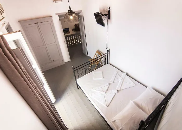 Nisyros Views * Mandrákion