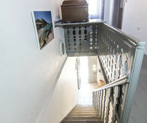 Nisyros Views Feriehus