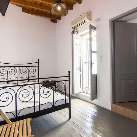 Nisyros Views * Mandrákion