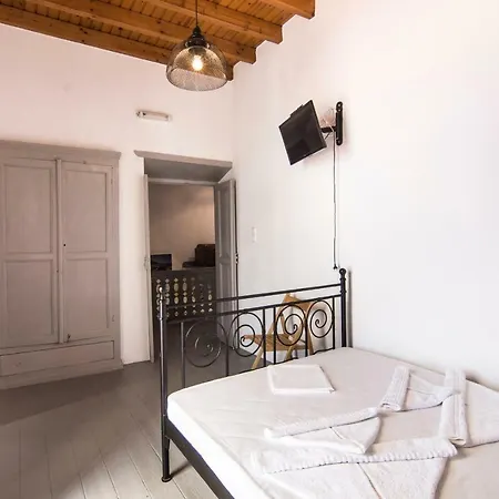 Nisyros Views Case de vacanță Mandrákion