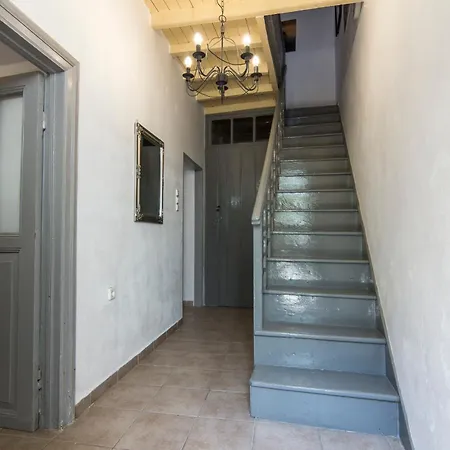 Nisyros Views Case de vacanță Mandrákion