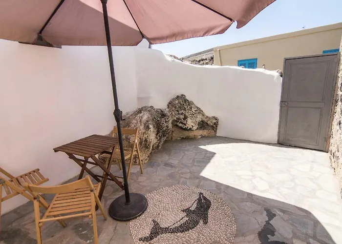 Nisyros Views * Mandrákion