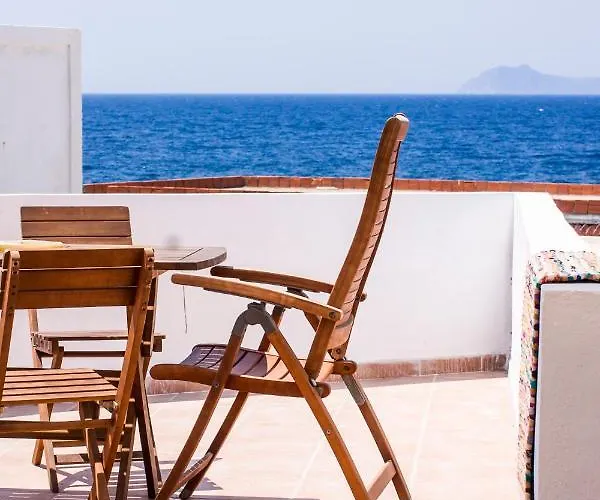 Nisyros Views Mandrákion